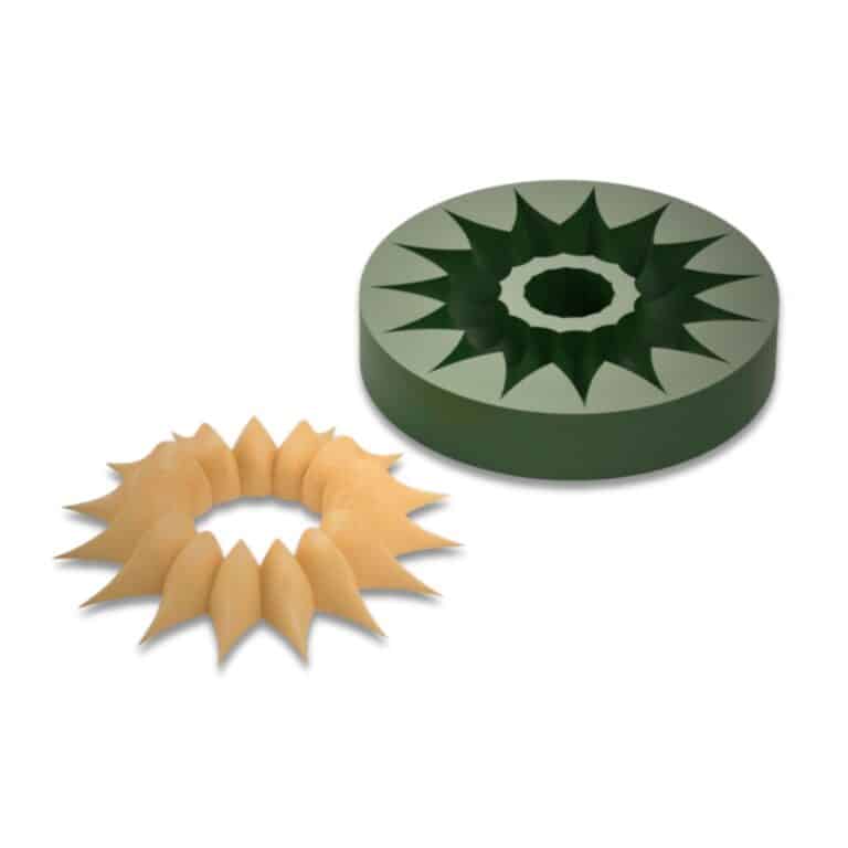 Star-shaped silicone mold and pastry decoration.